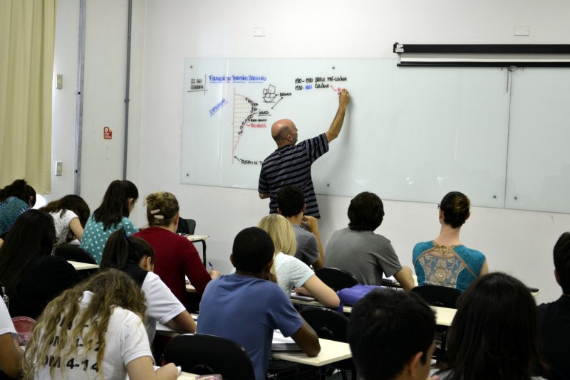 Últimos dias para se inscrever nos cursos técnicos gratuitos no Colégio