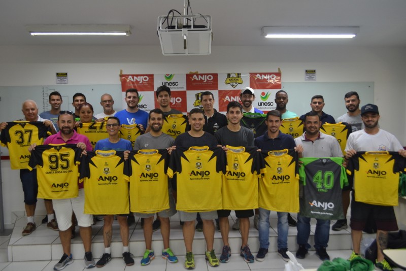 Projeto Anjos Do Futsal Entrega Uniformes E Materiais Para Munic Pios