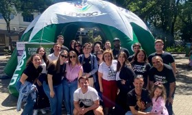 Curso de Direito da Unesc instala espao hbrido na Praa Nereu Ramos para orientar populao