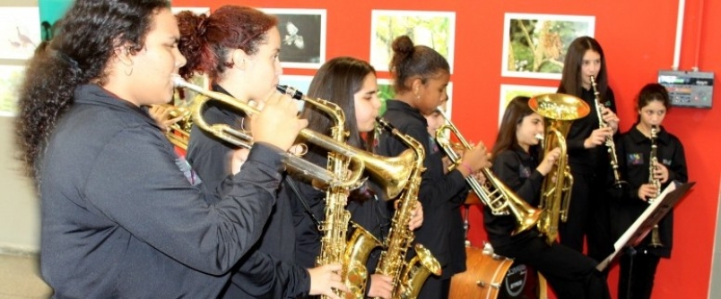 Coral e Orquestra de Metais do Bairro da Juventude se apresentam na Unesc