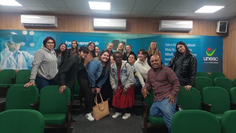 Visita ao Laboratrio de Realidade aumentada dos cursos da Sade